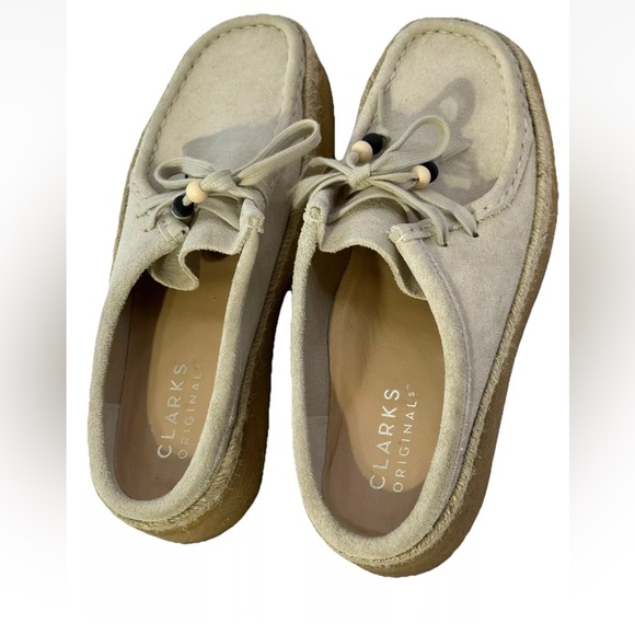 Clarks Wallabees Womens Platform Mule Suede Shoe Size 8 Cream Lace Up Bead Boho - Picture 15 of 16